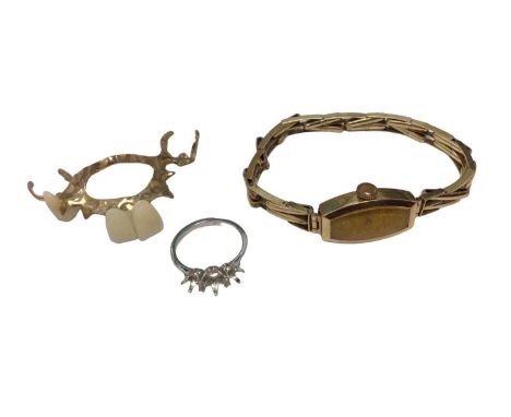 Ladies 9ct gold wristwatch on 9ct gold expandable bracelet, gold dentures and a white metal ring mount, size O½9ct gold watch