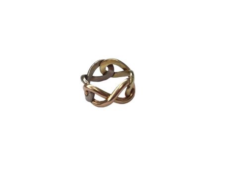 Three colour gold infinity ring, size H½-IThe shank is marked on the outside of the band but the hallmarks are illegible. Pos