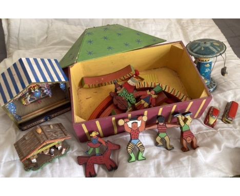 Vintage toy collection to include wooden boxed circus set, tinplate spinning spaceships, clown jewellery box etc. &nbsp;Pleas