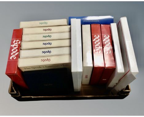 A box containing 15 boxed Spode Christmas and collector's plates.