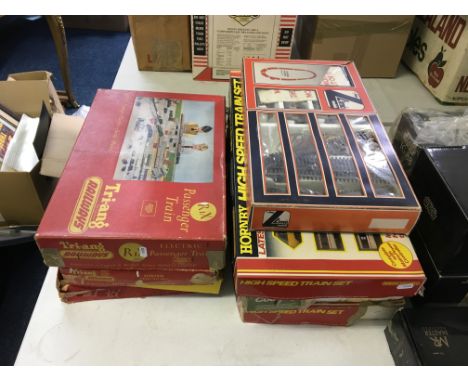 A selection of various model railway sets to include Hornby, Lima and Tri-ang.