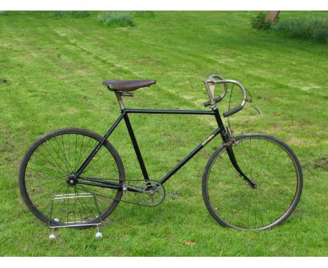 *1924 Chater Lea Gentleman's Lightweight. Numbered 845 below the saddle post, the 22-inch frame sports a Chater Lea chain-set