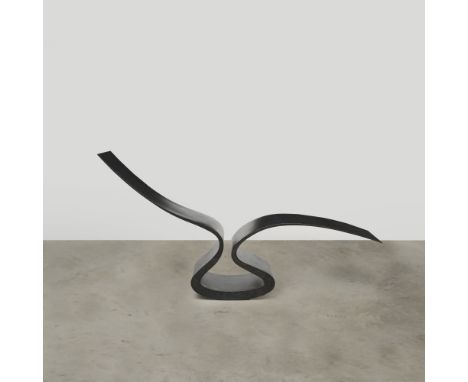 RON ARAD (1951)Chaise longue After SpringCréation en 1992Edition Ron Arad Studio Signé 'Ron Arad' et numéroté '4/5'Acier pati