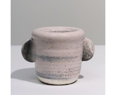 JEAN BESNARD (1889-1958)VaseCirca 1935Signée 'Jean / Besnard / FRANCE'Céramique émailléeH: 14cm. (5.1/2in.); L: 19,5 cm. (7.5