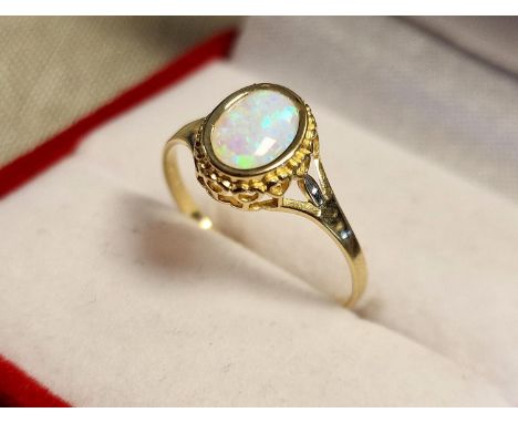 9ct Gold &amp; Opal Dress Ring - size S