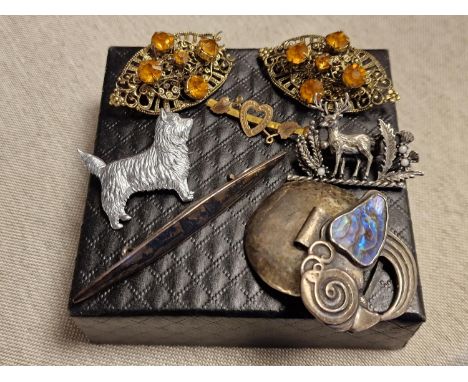 Collection of Various Silver and Gold (9ct @ 0.85g) plus Other Vintage Brooches