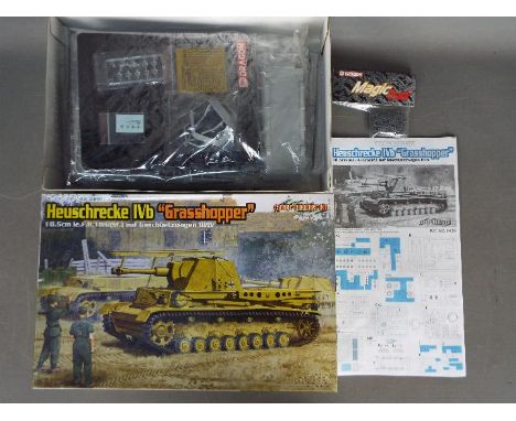 Cyber-Hobby.com - a 1:35 scale '39 - '45 Series Heuschrecke IVb "Grasshoppe" kit, model No. 6439, model appears to have parts