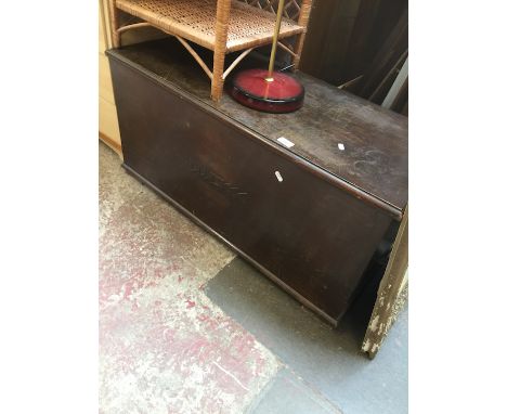 A bedding trunk 