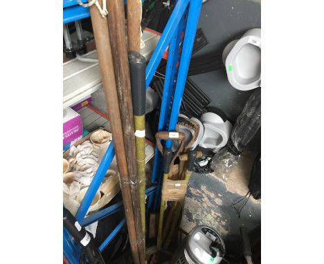 2 bundles of garden tools 