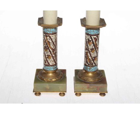 Pair enamel, marble and gilt metal small table lamps with shades, 14cm to top of column.