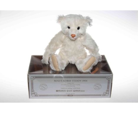 Steiff teddy bear No. 406126, with box.