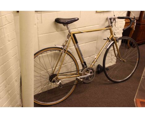 Vintage Claud Butler racing cycle with SunTour VX gears and Weinmann block brakes (with two spare saddles)