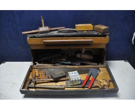 A BESPOKE WOODEN TOOLCHEST to include vintage tools, saws, drillbits, hammers, Marples chisels, planes, snips etc