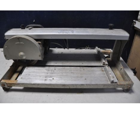 A WICKES TC180III TILE CUTTER with blade (PAT pass and working)