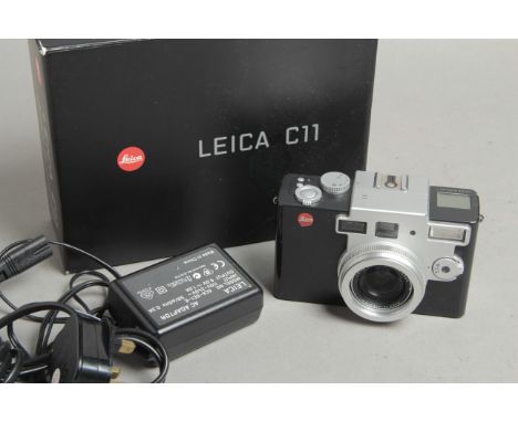 Leica Digilux 1 Camera, also a Leica C11 in makers box (2)