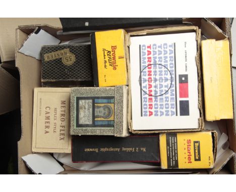 Boxed Cameras,  a group including an Ernemann Heag, Autographic No 2 and others (a lot)