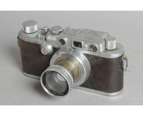 Leica IIIa Camera, chrome, No 176162, with %cm F2 Summar Lens