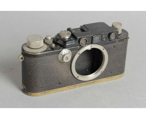 Leica III Camera Body, black and Nickle, No 190257