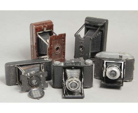 Clover Six Camera, with a Nixette, an Ansco with a Bionic shutter, Ensignette Junior J2 and Bakalite Kodak (a lot)