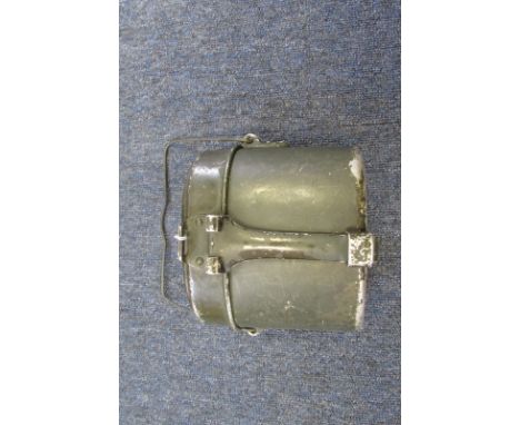 German WW2 issue mess tin and top. base marked CFL 35 to hinge bracket 70% finish