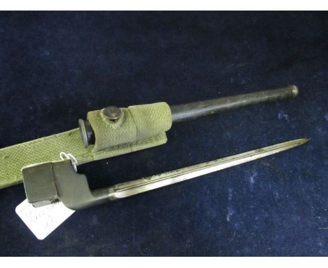 Bayonet: No4 rifle. MK1 Cruciform spike bayonet in its steel scabbard with webbing frog. Good condition. 