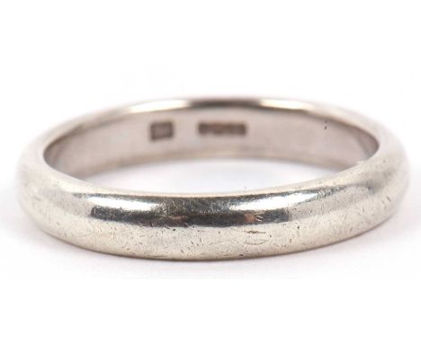 9ct white gold wedding ring of plain polished design, 5.4 gms, size S/T