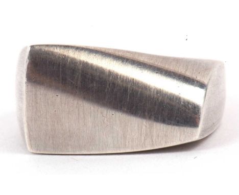 Georg Jenson sterling "Plaza" ring 141, designed by Henning Coppel for Georg Jenson, stamped 925s, 141 and Georg Jenson, size