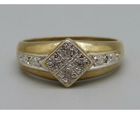 A 9ct gold and diamond ring, 2.6g, N+ 