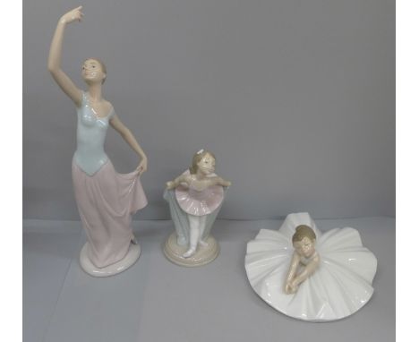 Three Nao figures; two ballet dancers and one other dancer, tallest 35cm 