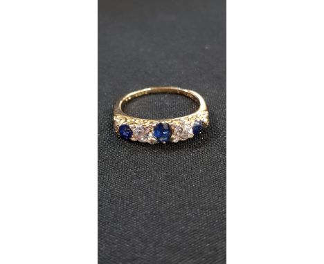 18CT GOLD ANTIQUE SAPPHIRE AND DIAMOND 5 STONE RING