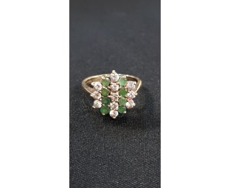 GOLD AND EMERALD RING 