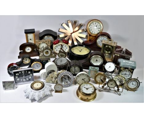 A collection of mantel, carriage and anniversary clocks, to include an oak cased 8 day Elliott mantel clock and others. (6) 