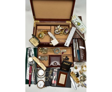 A BOX OF ASSORTED ITEMS, to include a brown jewellery box with contents of costume jewellery such as brooches, earrings, chai