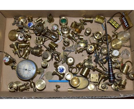 ONE BOX OF MINIATURE BRASS ORNAMENTS, (doll's house pieces) to include oil lamps, roulette wheel, pots, pans, hour glass, shi