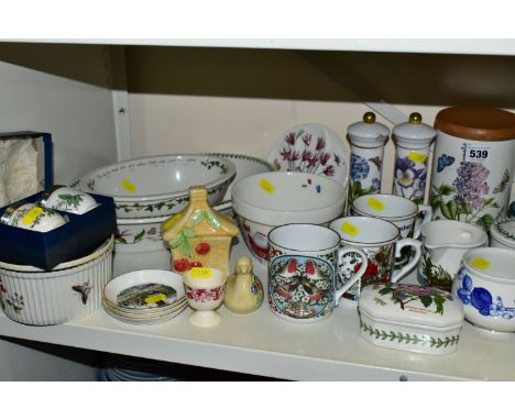 A SMALL QUANTITY OF PORTMEIRION, ROYAL WORCESTER, DENBY 'GREENWHEAT' PATTERN TEA AND DINNERWARE, ETC, including Botanic Garde