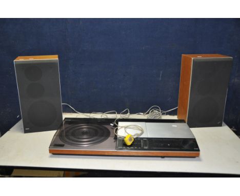 A BANG AND OLUFSEN BEOCENTRE 3300 SPARES OR REPAIRS and a pair of untested Boevox S45 speakers (Condition: Beocentre doesn't 