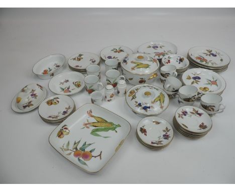 Large Quantity of Royal Worcester Evesham China 