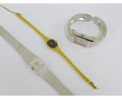 Three lady's wristwatches to include Carronade and Accurist, etc (3) 