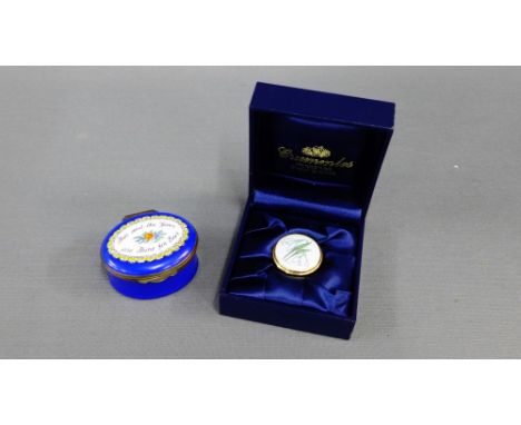 Two Crummles porcelain boxes, to include 'This and the Giver are thine forever', (2) 