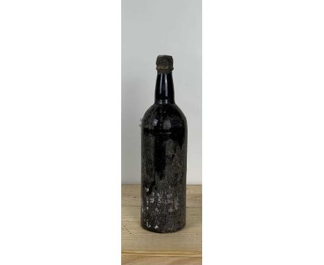 1 Bottle Unidentified Vintage Port from 1930’s (likely 1935) (Unidentified Shipper) (level at b/n – no sign of seepage – seal