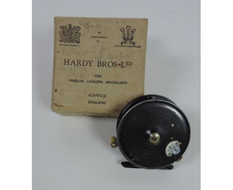 A Hardy 3 1/2" "Silex Major" early Spinning Reel, in original box. (1)

Provenance: Billy Newport Fishing Collection. 