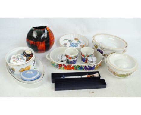 A quantity of mixed ceramics including a Poole Pottery Gemstones Purse vase, a Villeroy & Boch 'Acapulco' dish with matching 