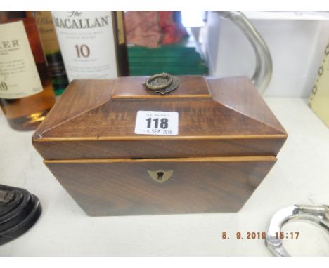 A Georgian mahogany tea caddy