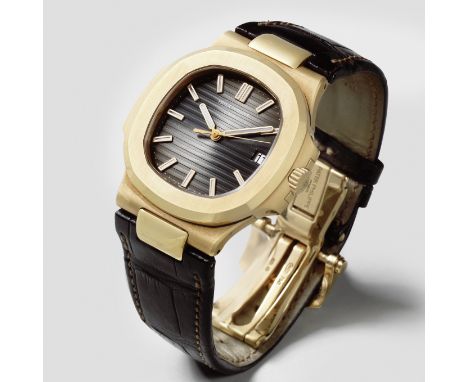 Patek Philippe. A fine and rare 18K rose gold automatic calendar wristwatchModel: NautilusReference: 5711Date: Sold 11th July