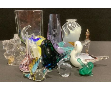 Studio &amp; Art Glass - glass paperweight elephant, others Wedgwood, Caithness etc inc. birds, vase, novelty Armagnac Knight