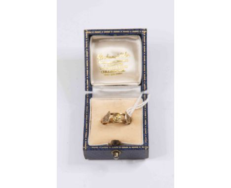 A 9ct gold ring mount, textured bark effect, with pin to mount a pearl etc, size M, total gross weight approx 2gms 