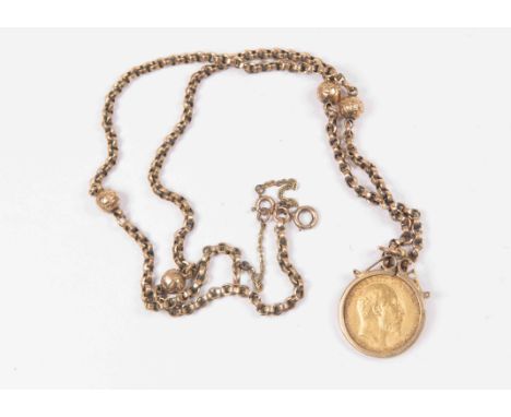 An Edwardian 1909 half sovereign in demountable 9 ct setting with a rose gold chain gross weight approx 16.6 grams