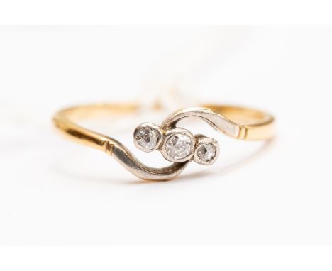 A diamond 3 stone 18 ct gold ring