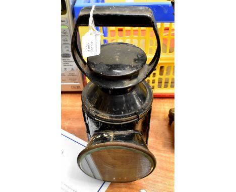 Railway guards, hand lamp