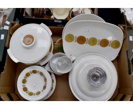 Alfred Meakin early 1960's part dinner service "Amulet" pattern etc